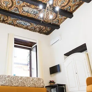 https://la-maschera-di-pulcinella.hotels-amalfi.com